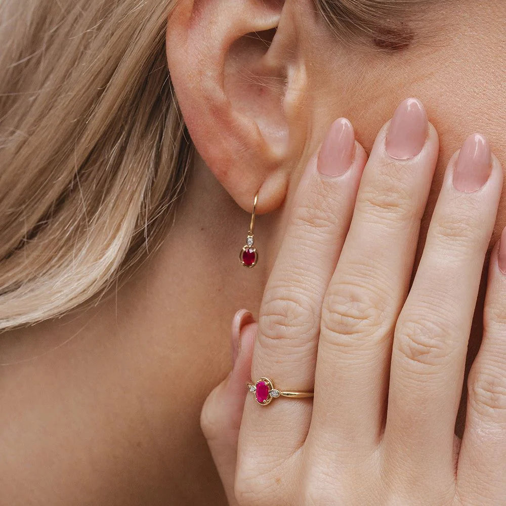 Lumina Oval Ring (Emerald Edition)