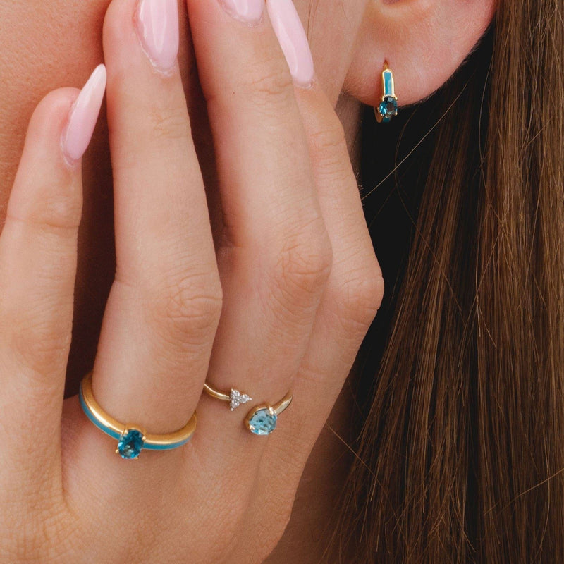 Chroma Aura Baguette Ring (Lavender Edition)