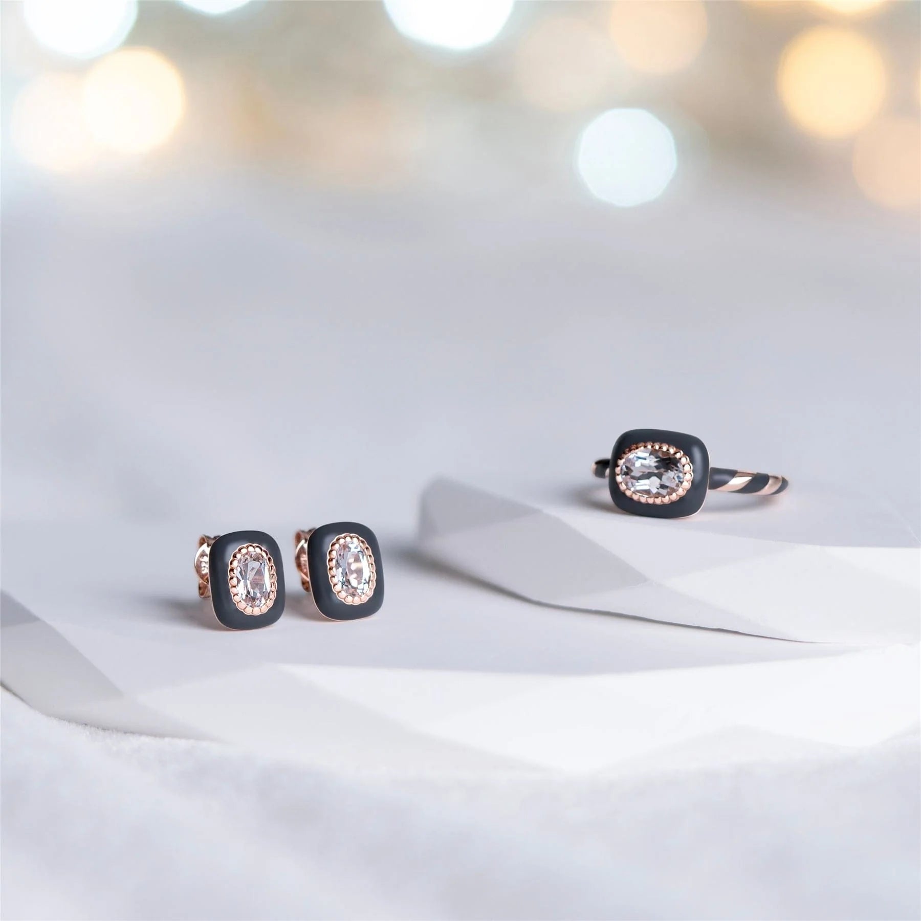 Helix Pear Ring (Mint Edition)