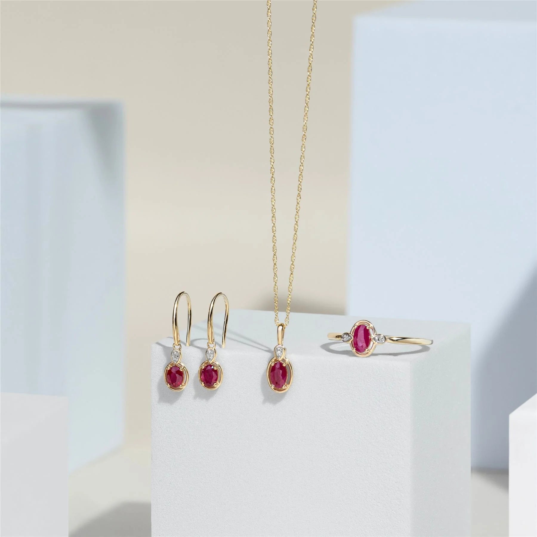 Lumina Oval Ring (Sapphire Edition)