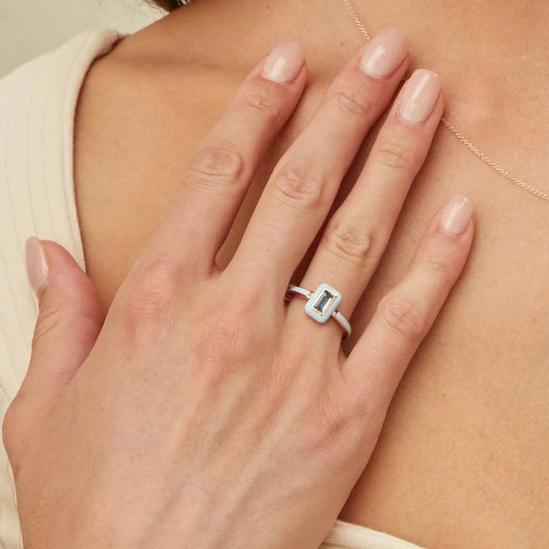 Aura Oval Ring (Fuchsia Edition)