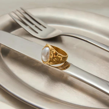 Lustrous Pearl Ring