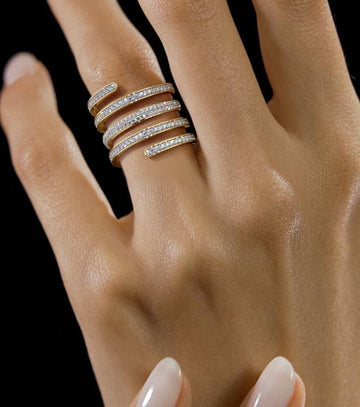 Serpentine Glow Spiral Band