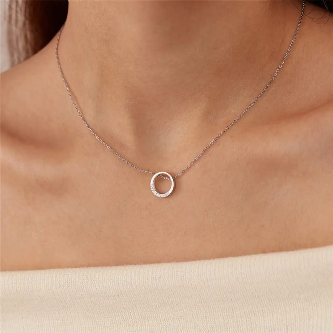 The Luna Pendant Necklace