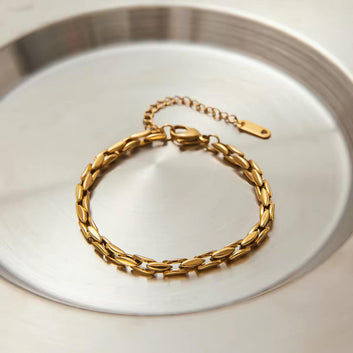 Leaf-Link Gold Bracelet