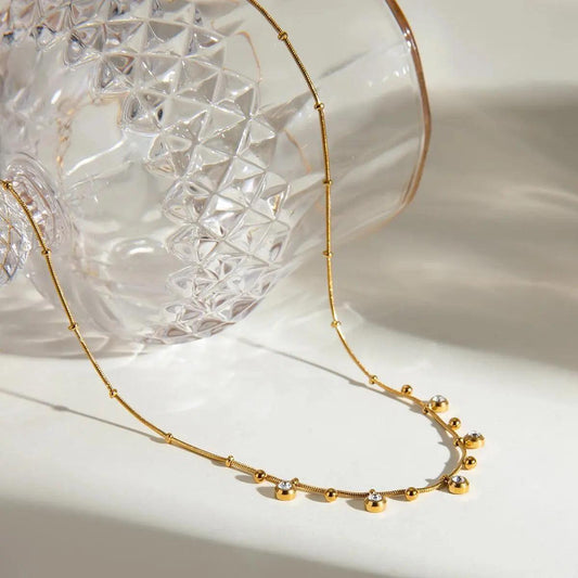 Elegant Crystal Necklace – Minimalist 18K Gold-Plated Stainless Steel