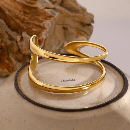 Minimalist Open Cuff Bracelet – 18K Gold-Plated Stainless Steel