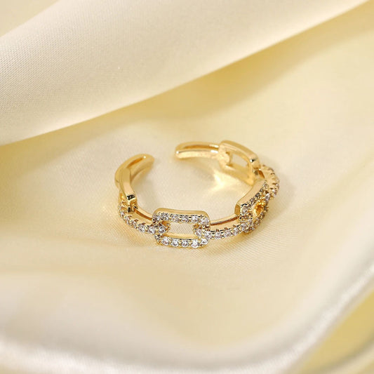 Sparkling Link Ring