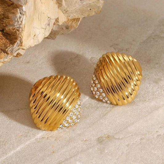 Vintage-Inspired Ribbed Gold Stud Earrings with Crystals