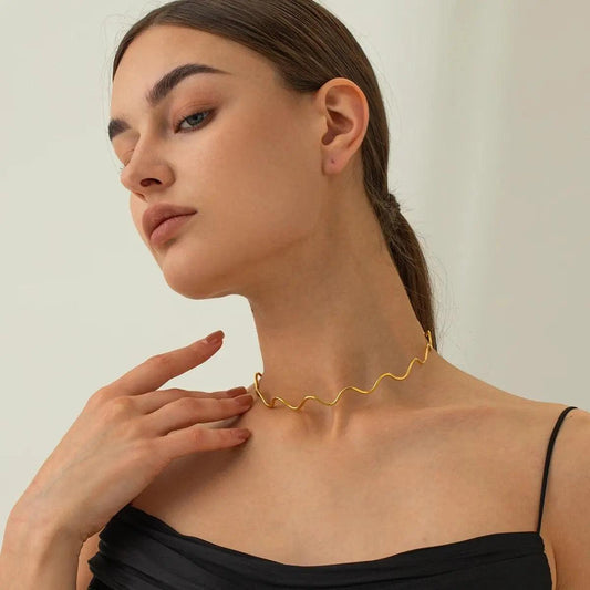 Wavelet Gold Choker Necklace